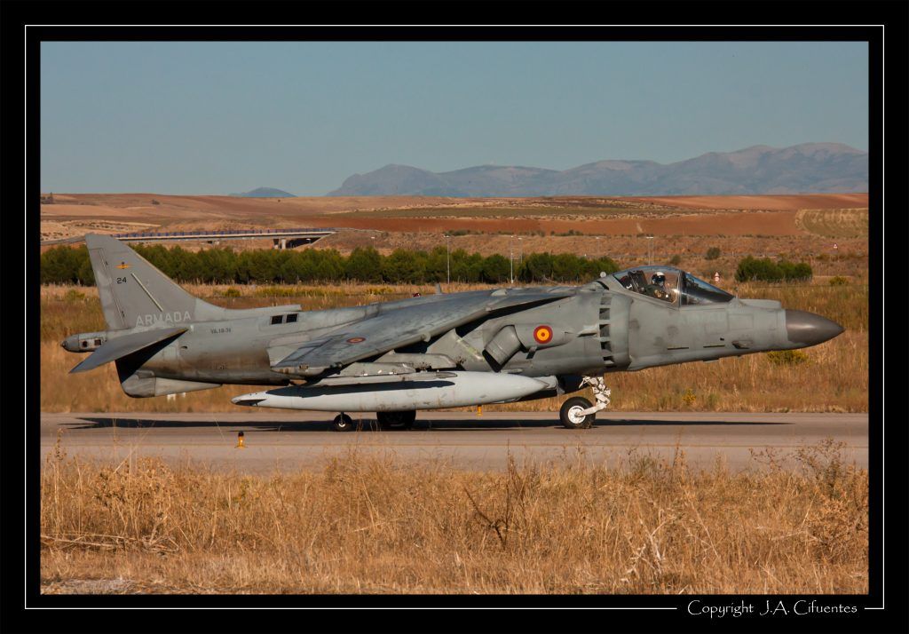 McDonnell Douglas AV-8B Harrier II de la Novena Escuadrilla de la Armada.