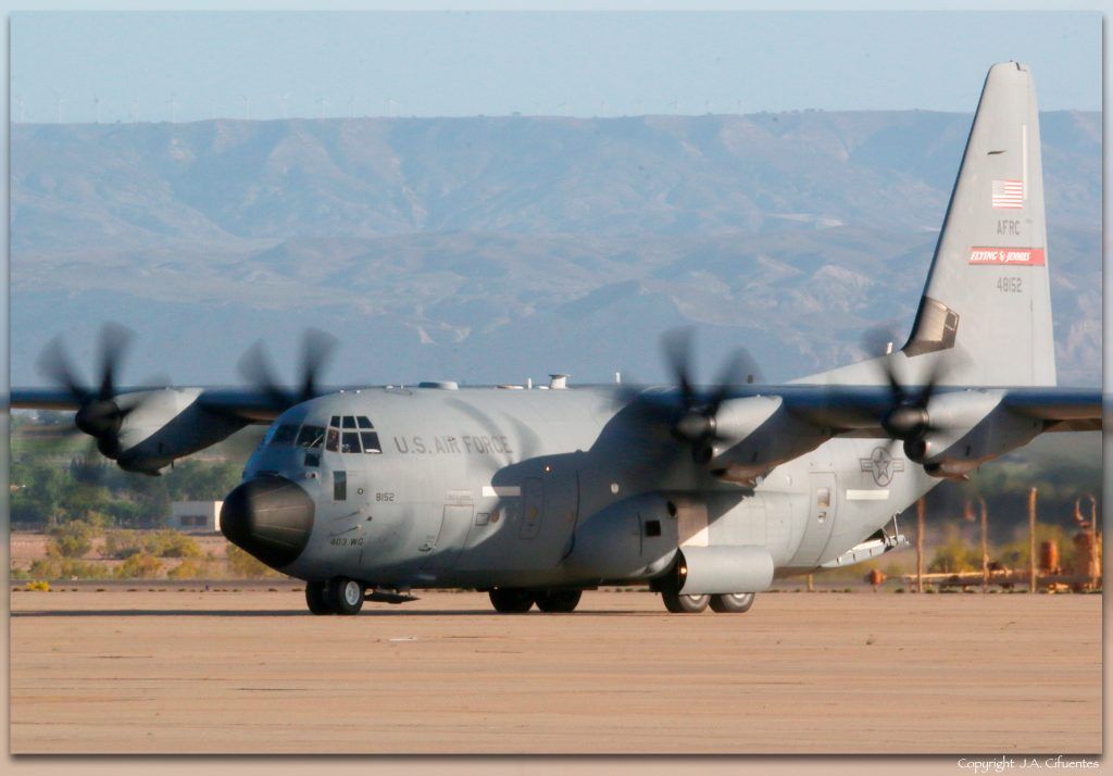 Lockheed Martin C-130J Super Hercules del Air Force Reserve Command - USAF.