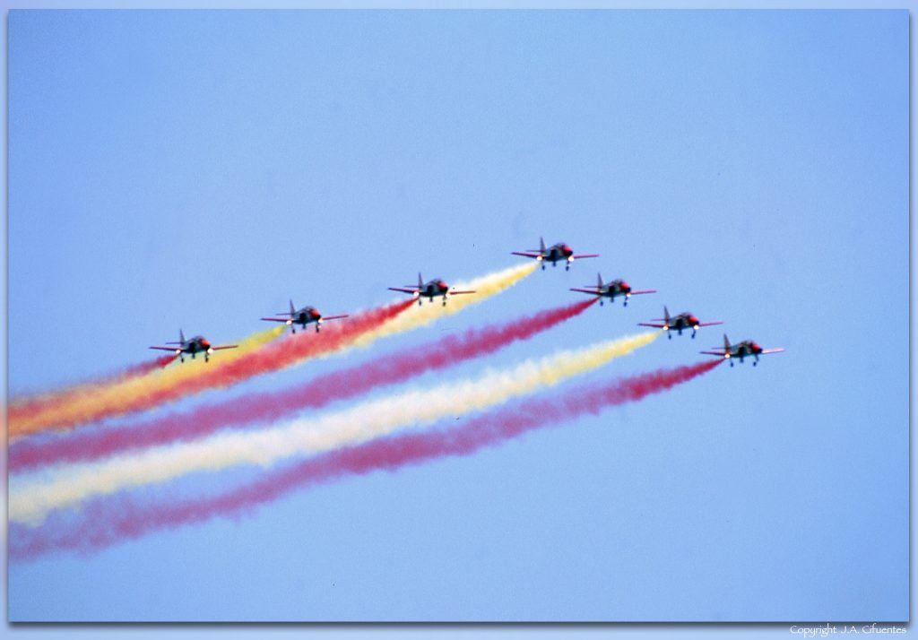CASA C-101 Aviojet de la «Patrulla Aguila» del Ejercito del Aire.