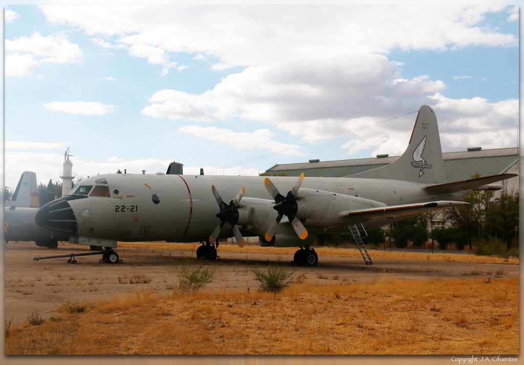 Lockheed P-3 Orión (fuera de servicio).