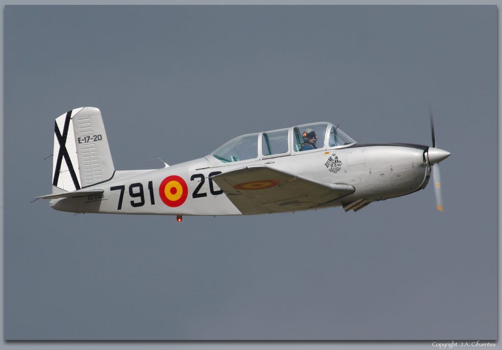 Beech T-34A Mentor (EC-GMD).