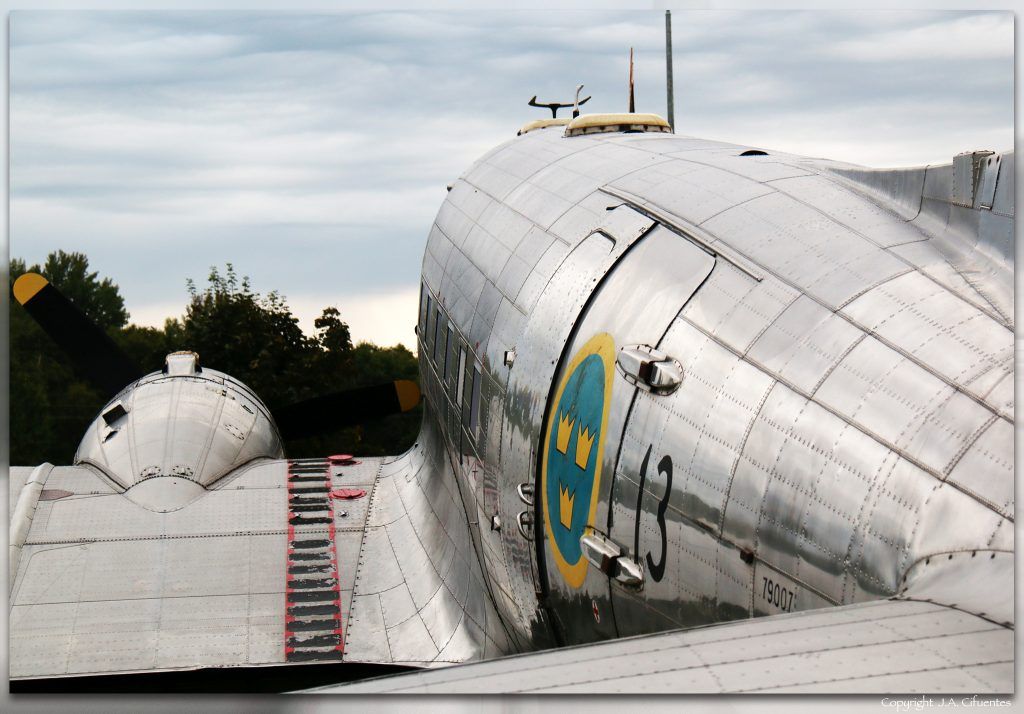 Douglas C-47 - TP 79.